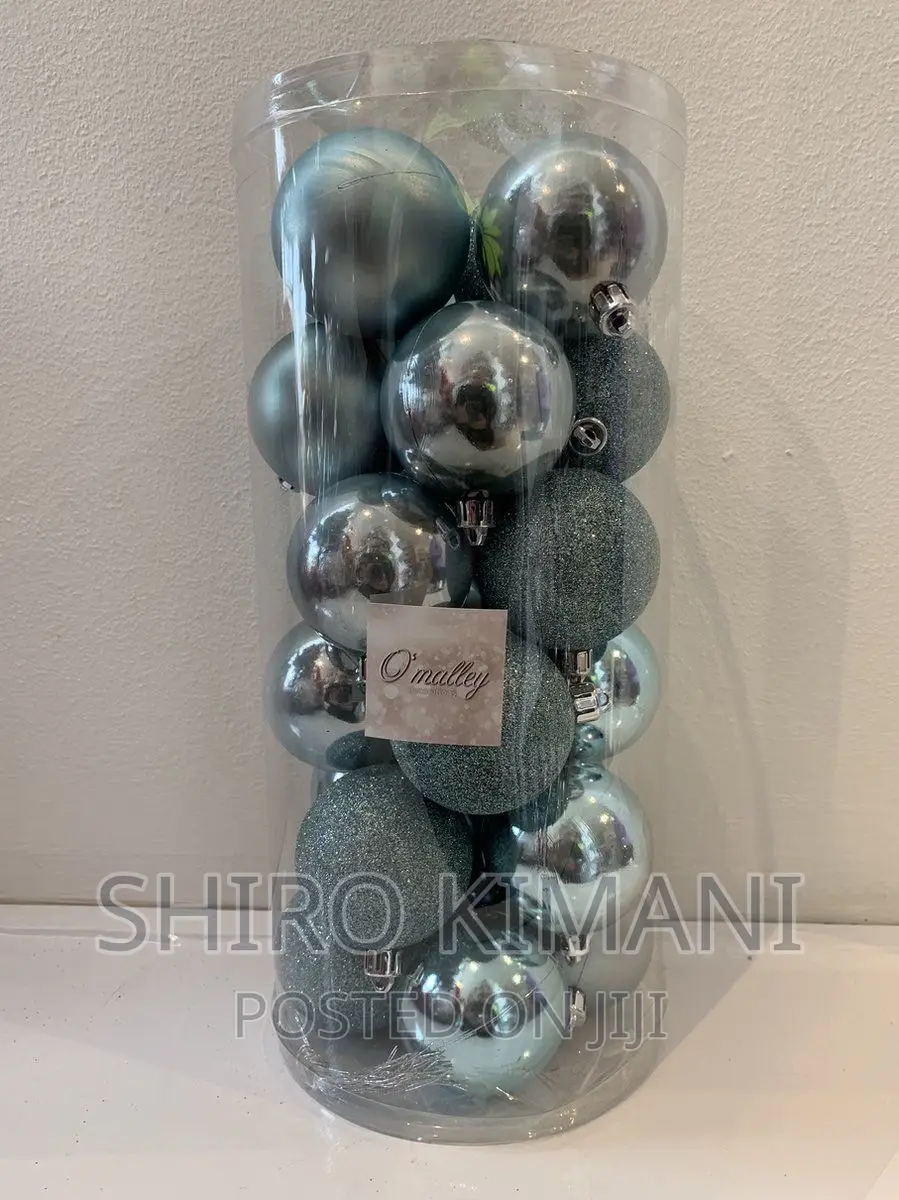 Best Decorations Christmas Tree Available