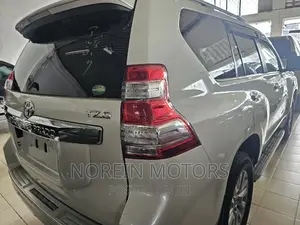 Toyota Land Cruiser Prado 2017 Pearl