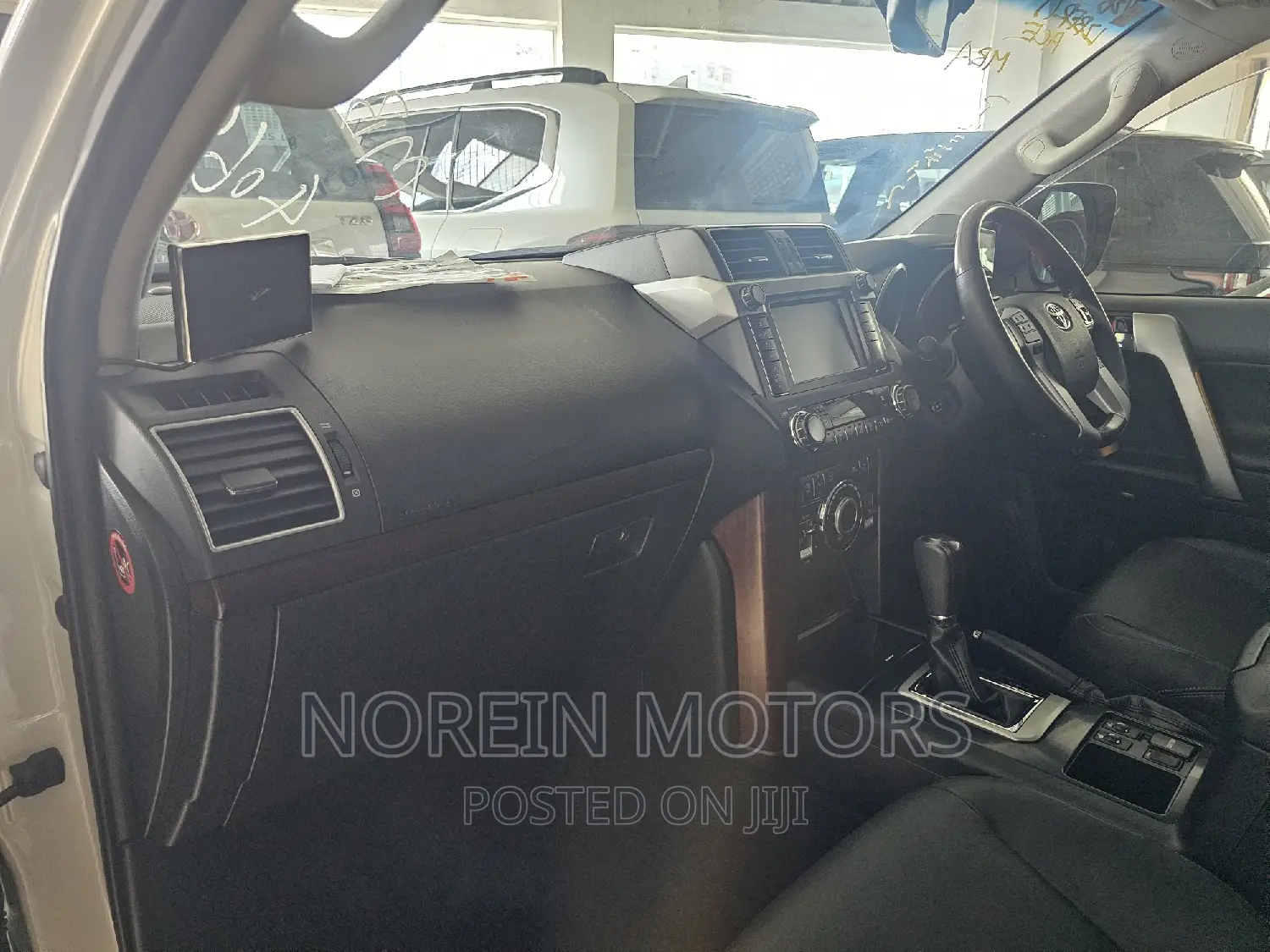 Toyota Land Cruiser Prado 2017 Pearl