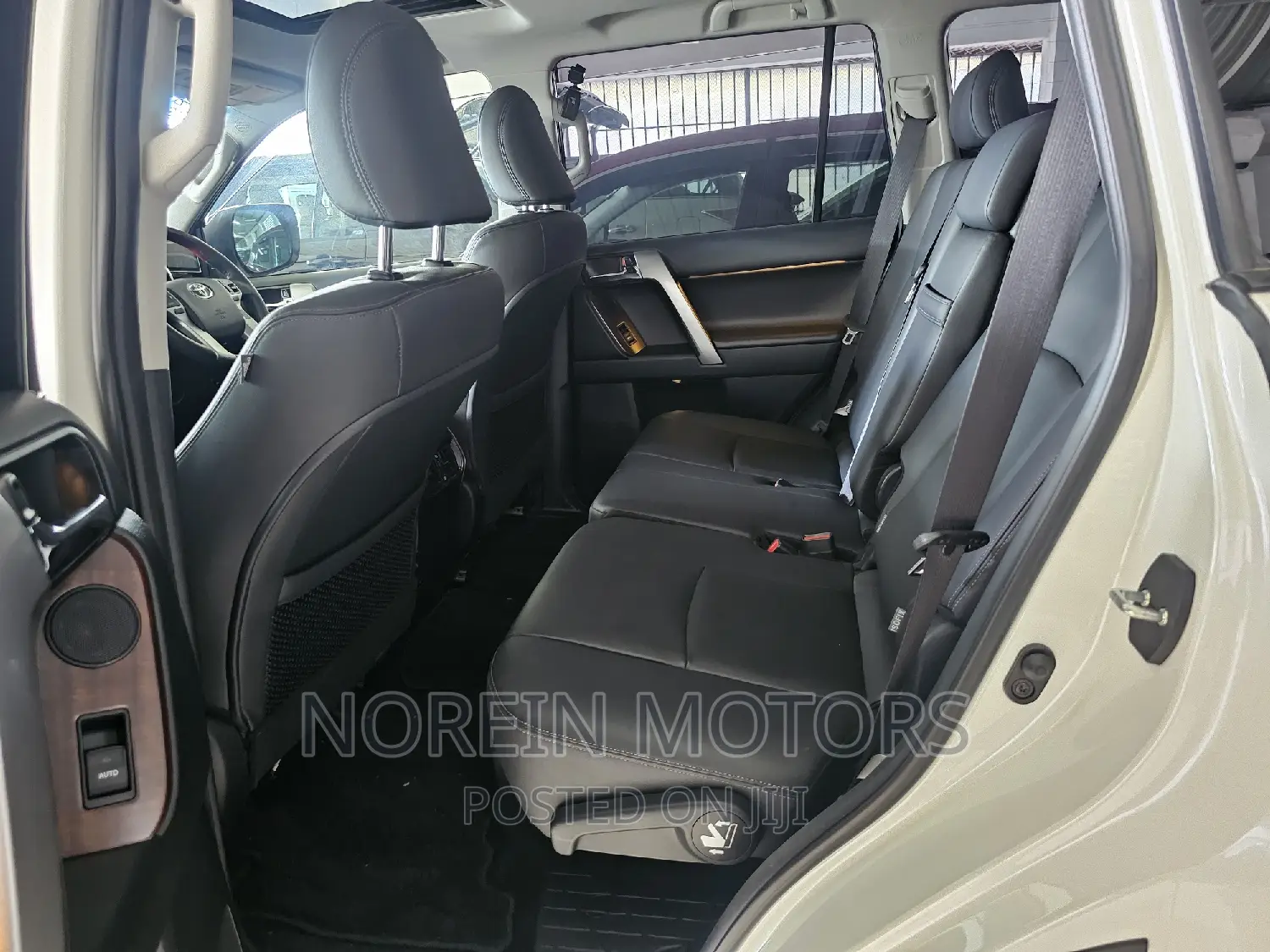 Toyota Land Cruiser Prado 2017 Pearl