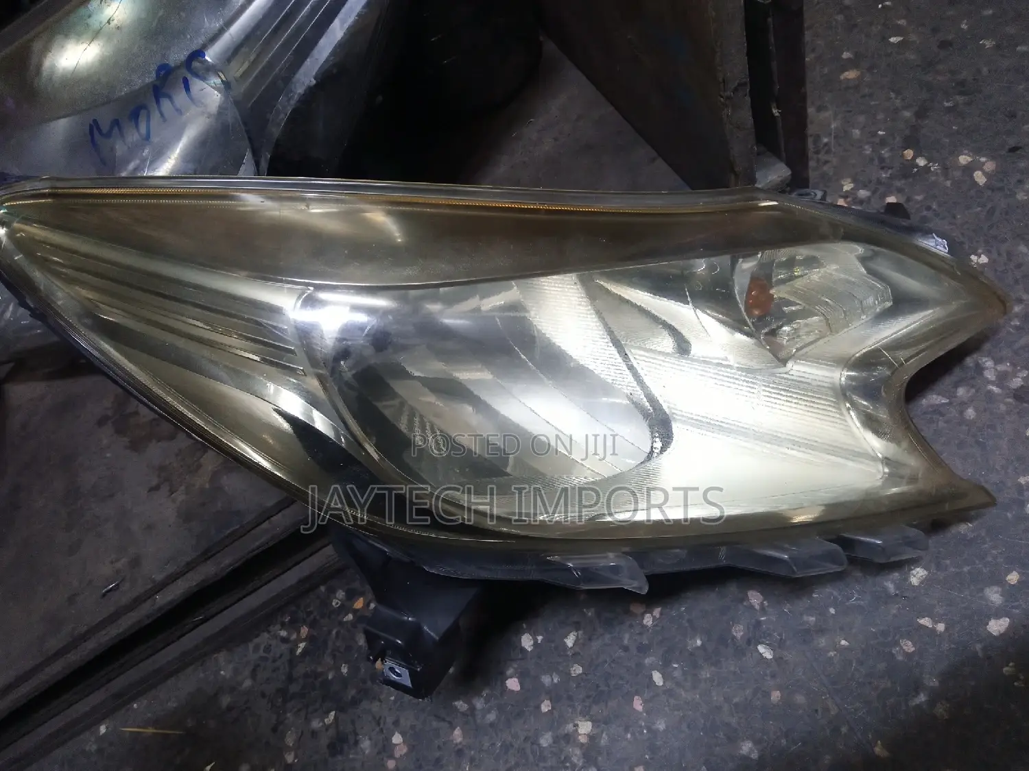 Nissan Note 2012 RHS Headlight