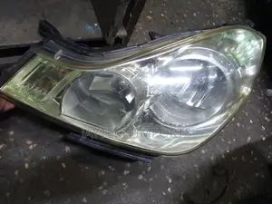 Nissan Wingroad Y12 Headlight