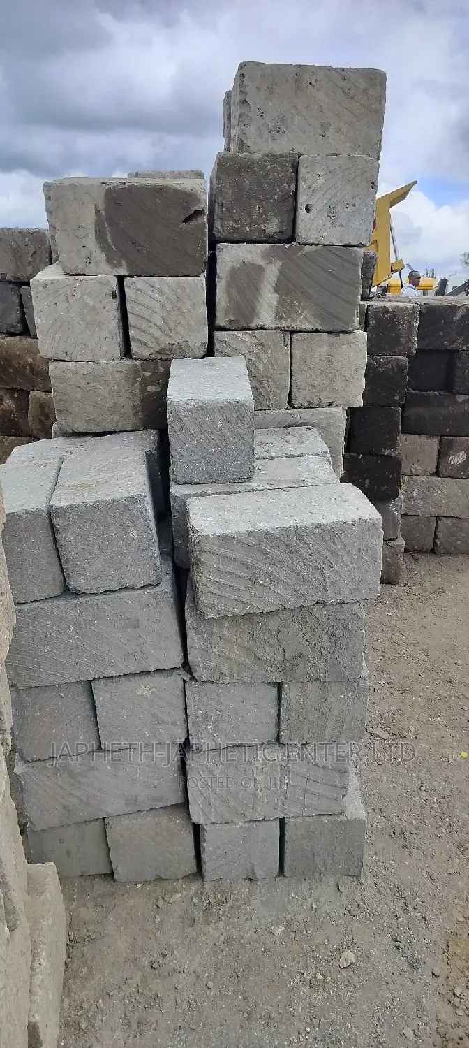 Machine Cut Stones/ Ndarugo Stones
