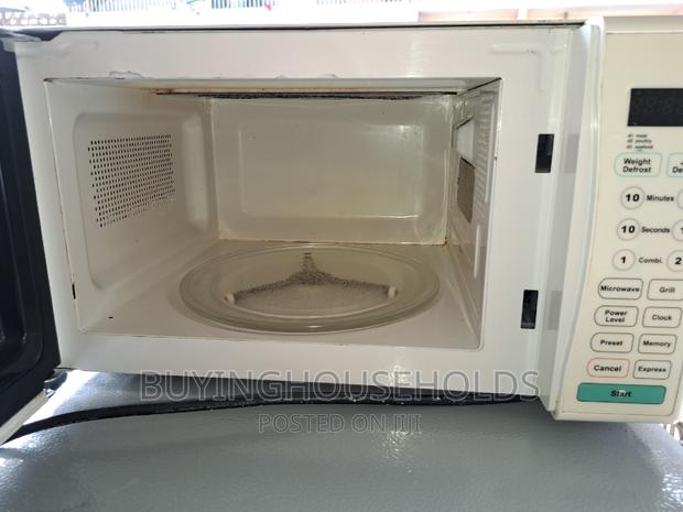 Ramtons Microwave With Grill - thumbnail 2