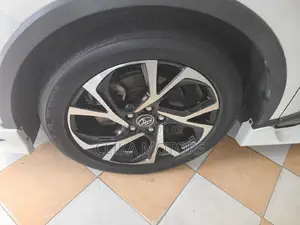 Toyota C-HR 2017 Pearl