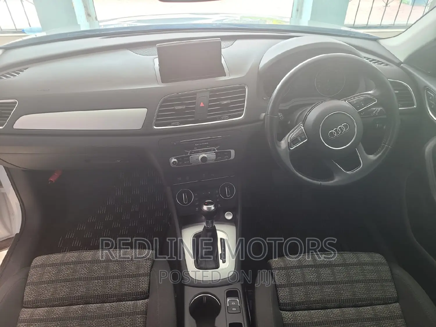 Audi Q3 2016 Pearl