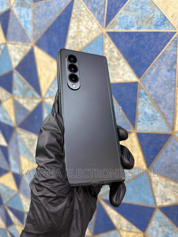 New Samsung Galaxy Z Fold3 5G 512 GB Black - thumbnail 3