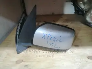 Nissan X-Trail Nt31 Side Mirror, 2008 - 2010. Clean Ex Japan