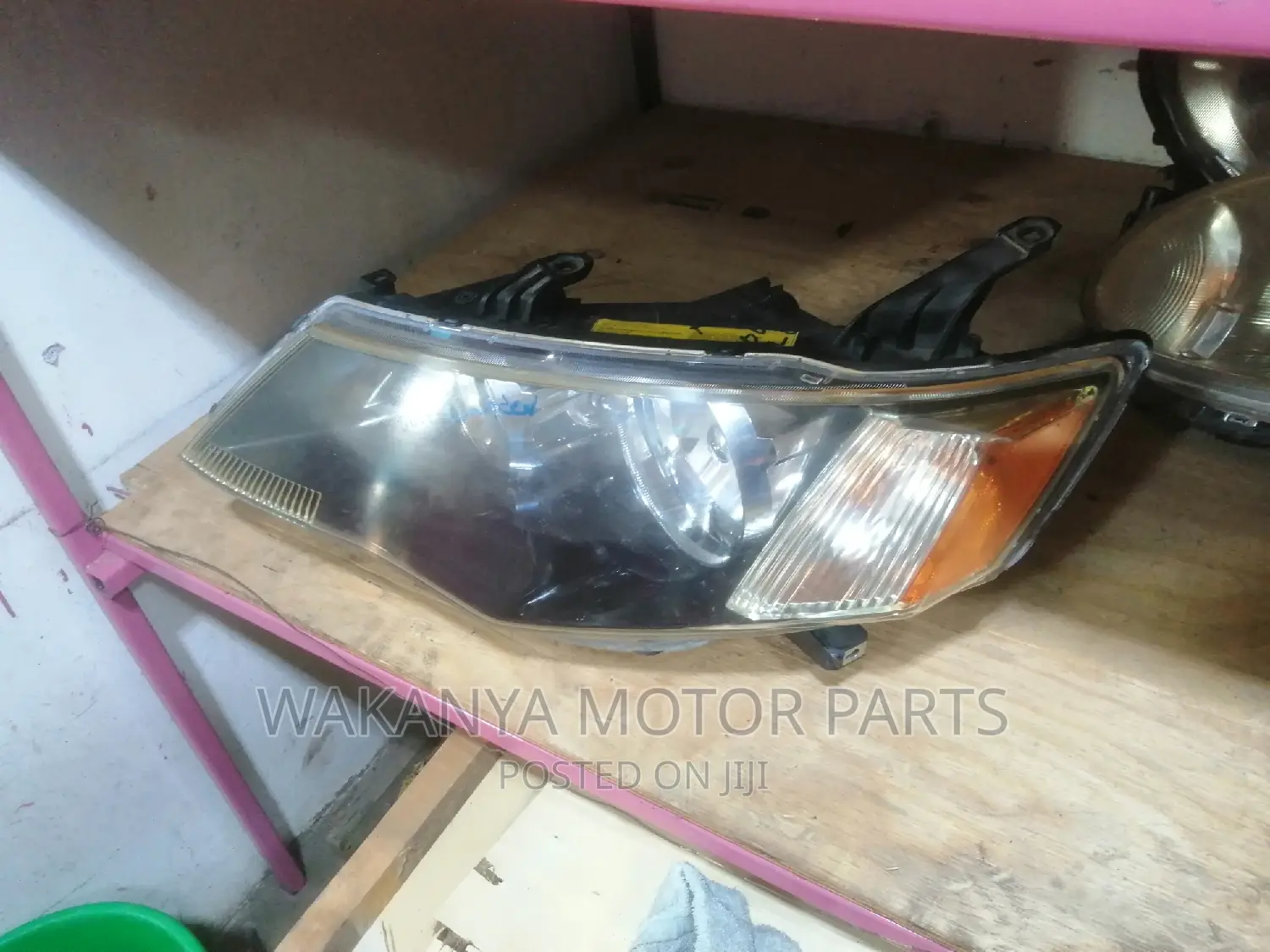Mitsubishi Outlander 2008 Xenon Head Lamp, Clean Ex Japan