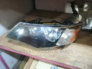 Mitsubishi Outlander 2008 Xenon Head Lamp, Clean Ex Japan