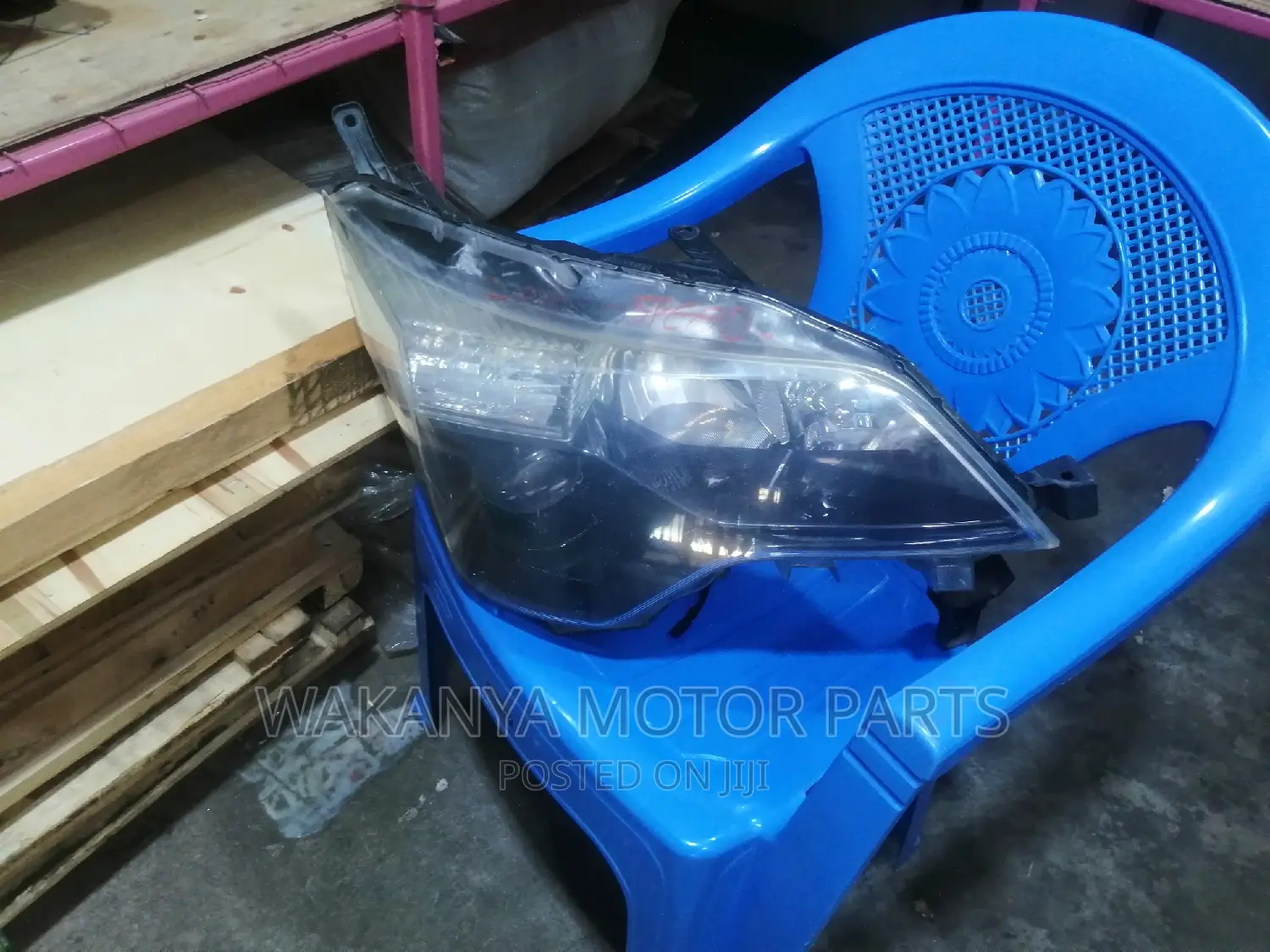 Toyota Spade 2012/15 Head Lamp Xenon, Clean Ex Japan