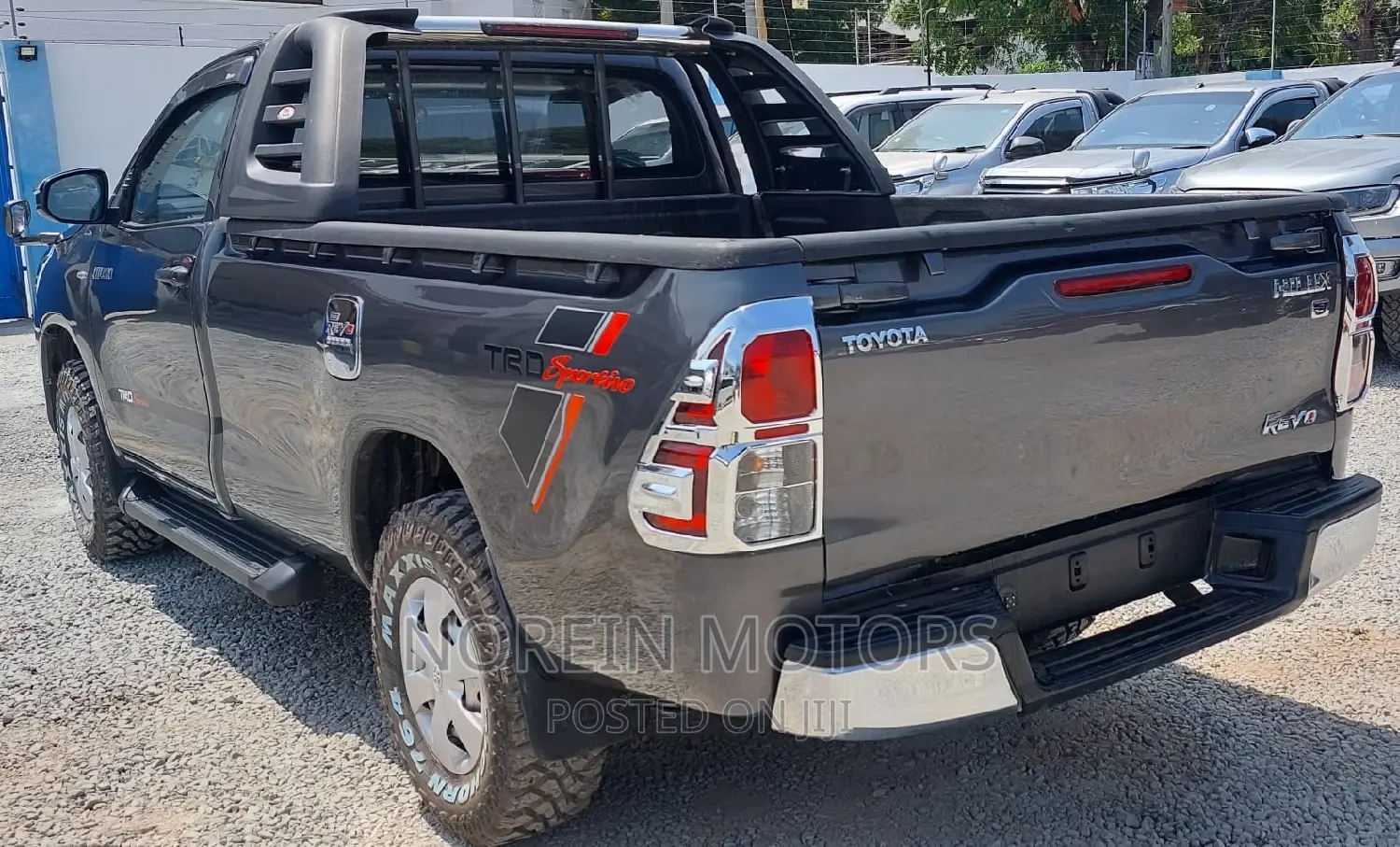 Toyota Hilux 2017 Gray