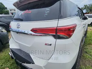 Toyota Fortuner 2017 White