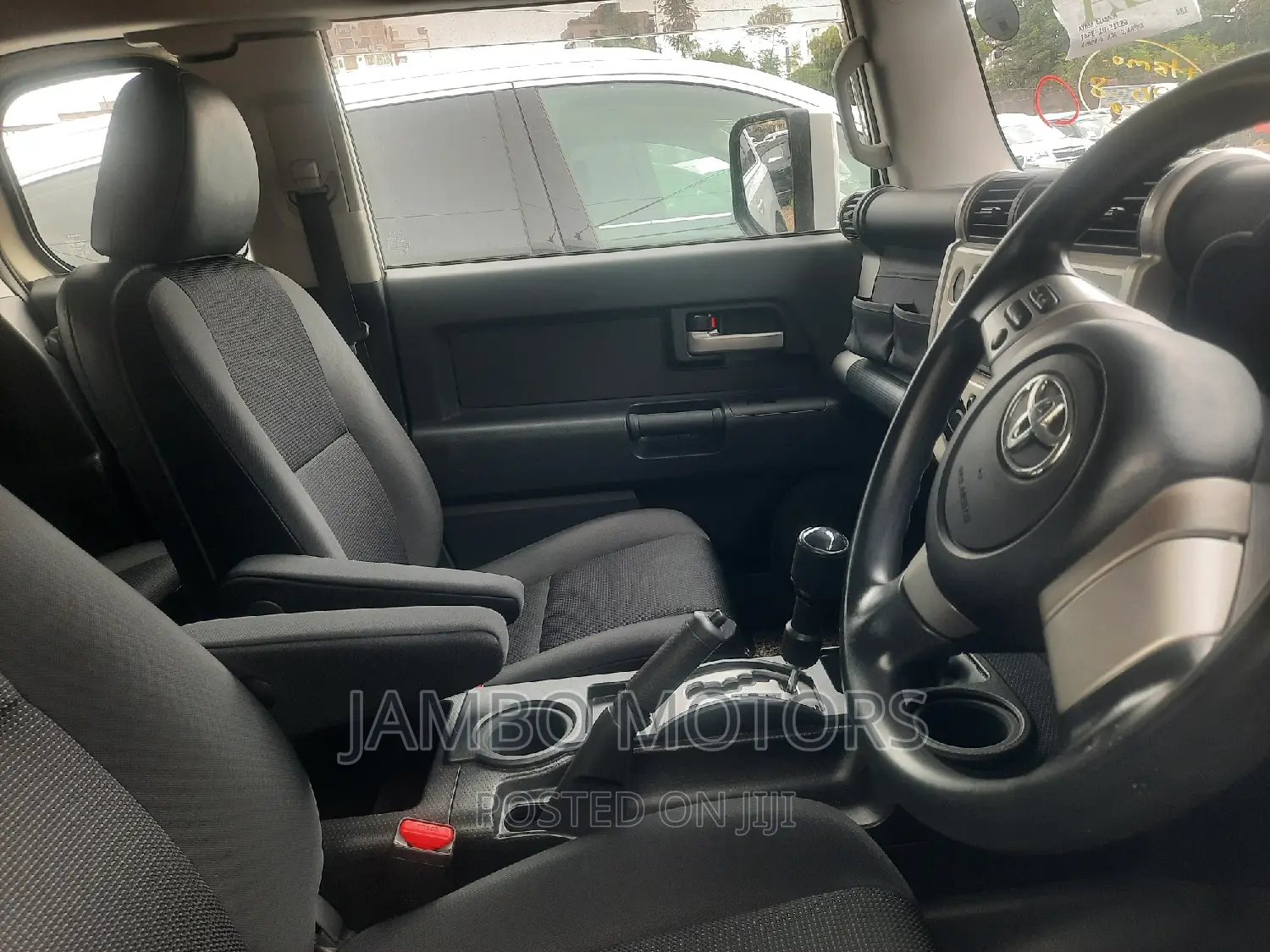 Toyota FJ Cruiser 2016 White