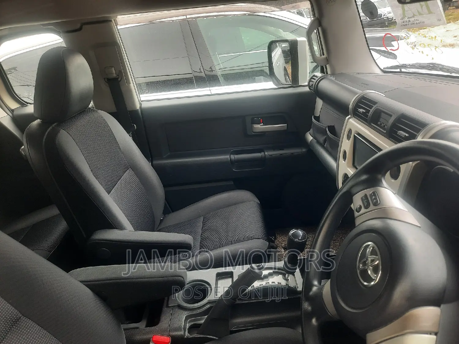 Toyota FJ Cruiser 2016 White