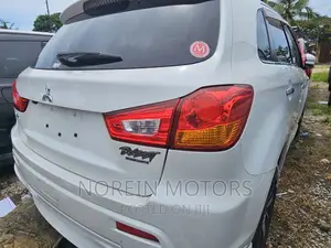 Mitsubishi RVR 2017 White
