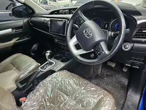 Toyota Hilux 2020 Blue