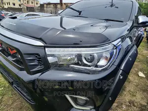 Toyota Hilux 2017 Black