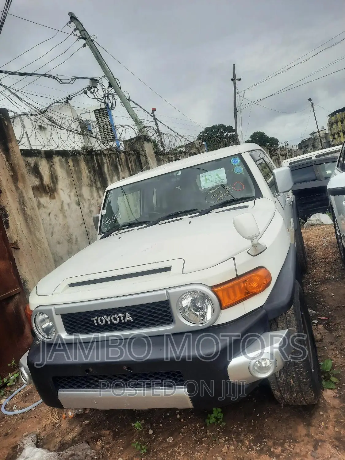 Toyota FJ Cruiser 2016 White