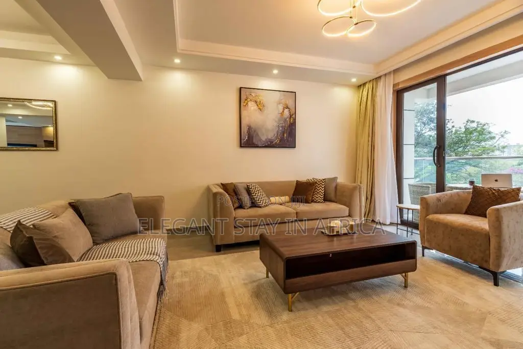 Lovely 3 Bedroom Available in Riverside