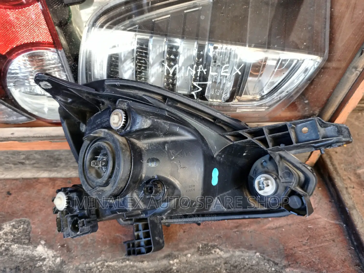 LHS Headlight Daihatsu Mira Eis 2015