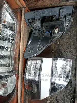Backlights Toyota Vellfire (Body)