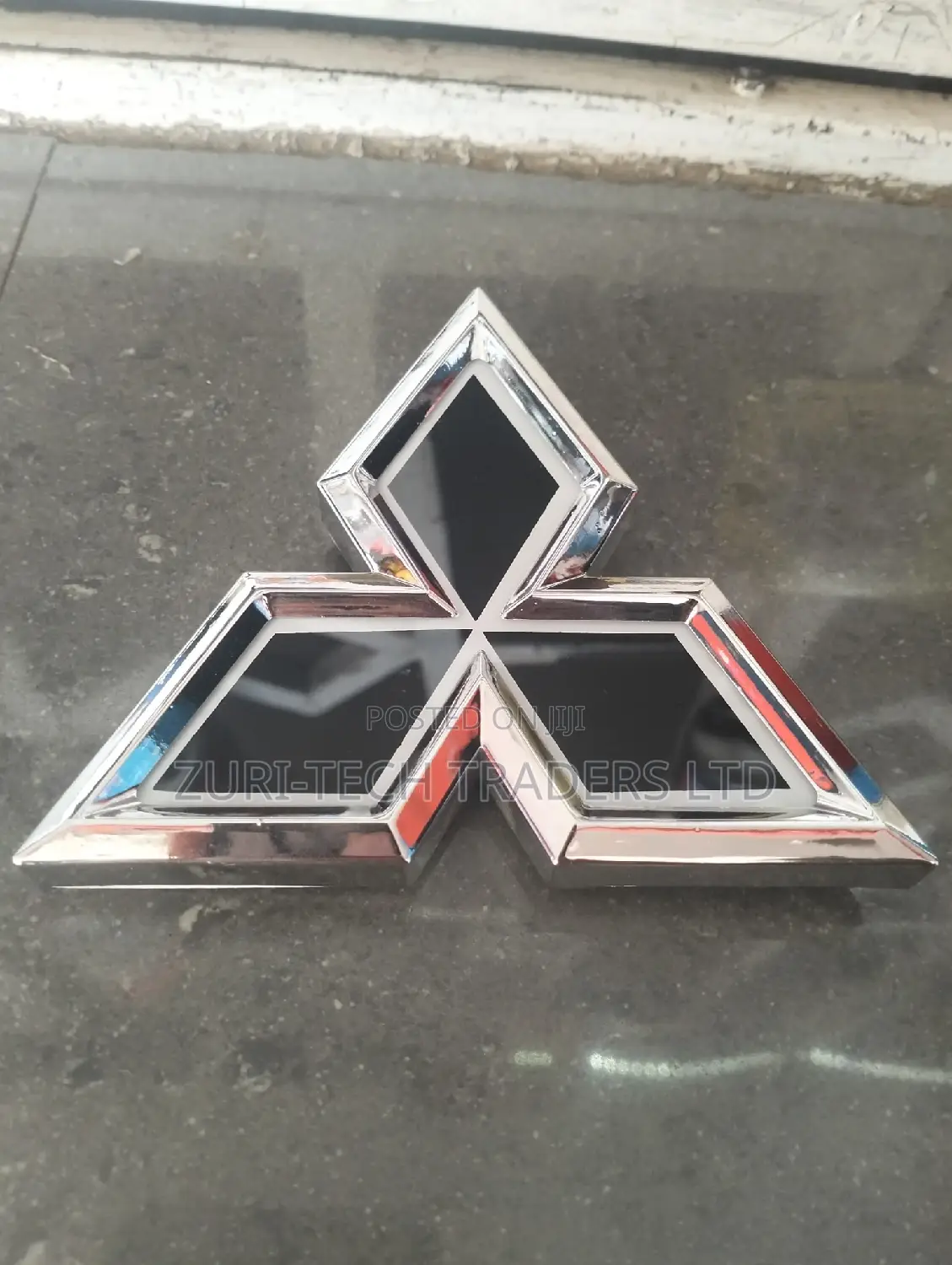 Mitsubishi Emblem