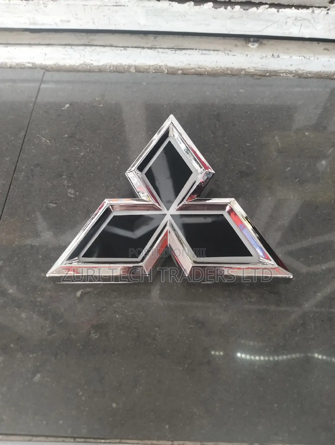 Mitsubishi Emblem