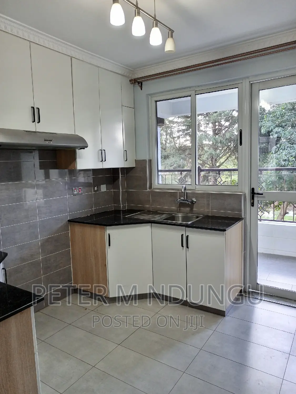 3bdrm Apartment in Safari Park, Nairobi Central for rent