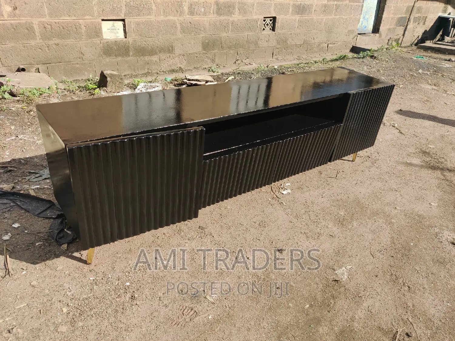 Golden Black Tv Stand (6ft)