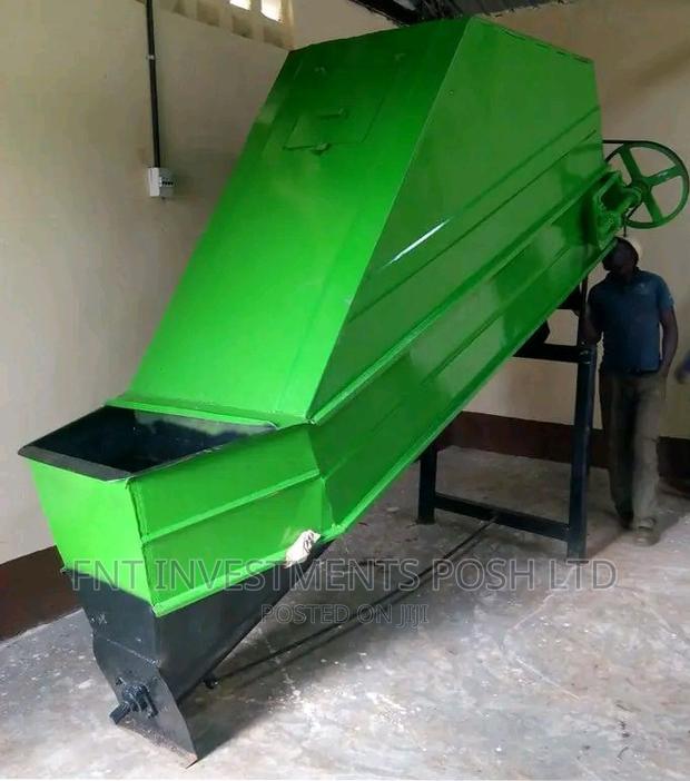 One-Ton Feed Mixer - Farm Efficiency