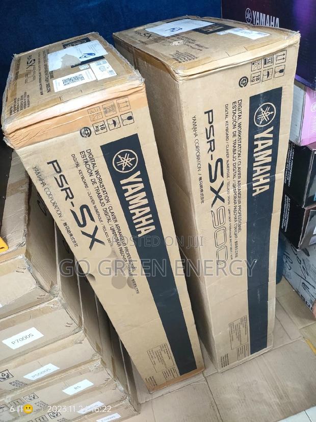 Yahama PSR X900 Keyboard - main view