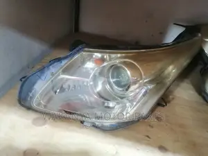 Toyota Avensis New Model 2014 Xenon Headlamp, Clean Ex Japan