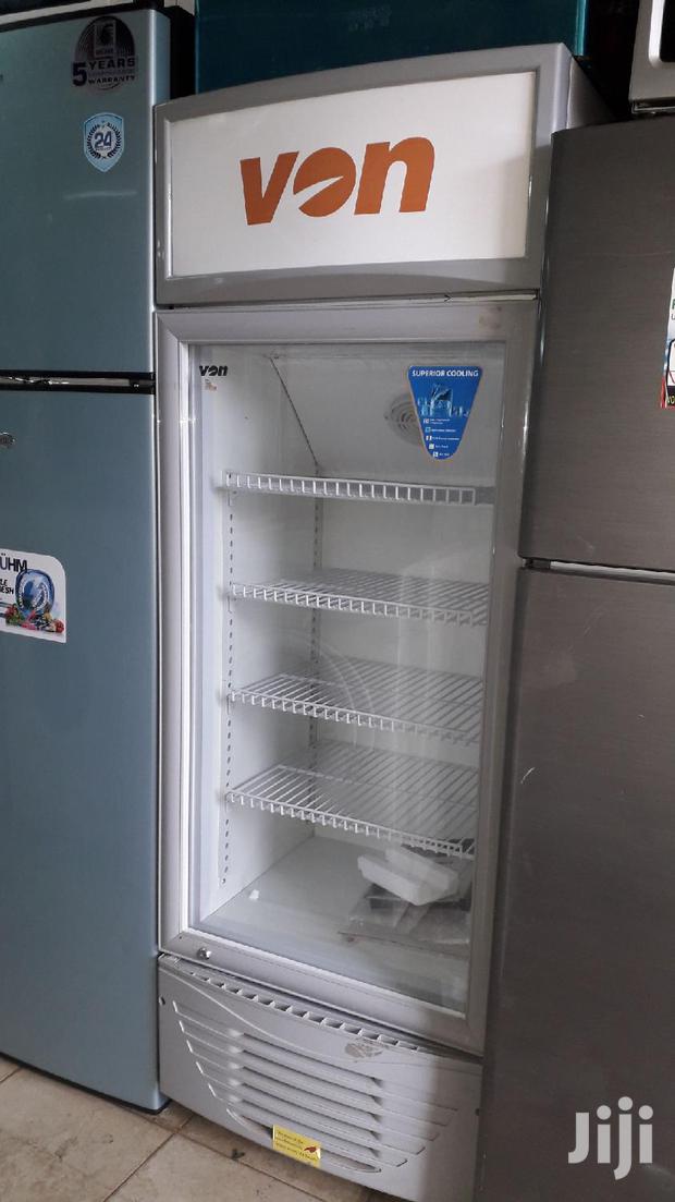 Von Hotpoint Display Fridge - main view