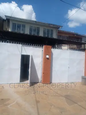 3bdrm Maisonette in Woodly, Woodley Estate for rent