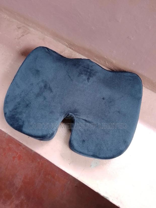 Coccyx Cushion/ Orthopedic Seat Cushion
