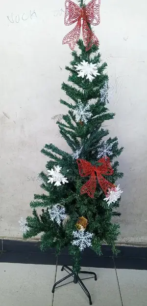 ✓ _Cyprus Christmas Tree_ 