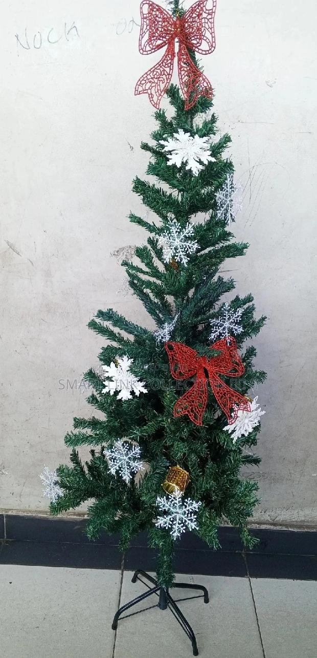 ✓ _Cyprus Christmas Tree_