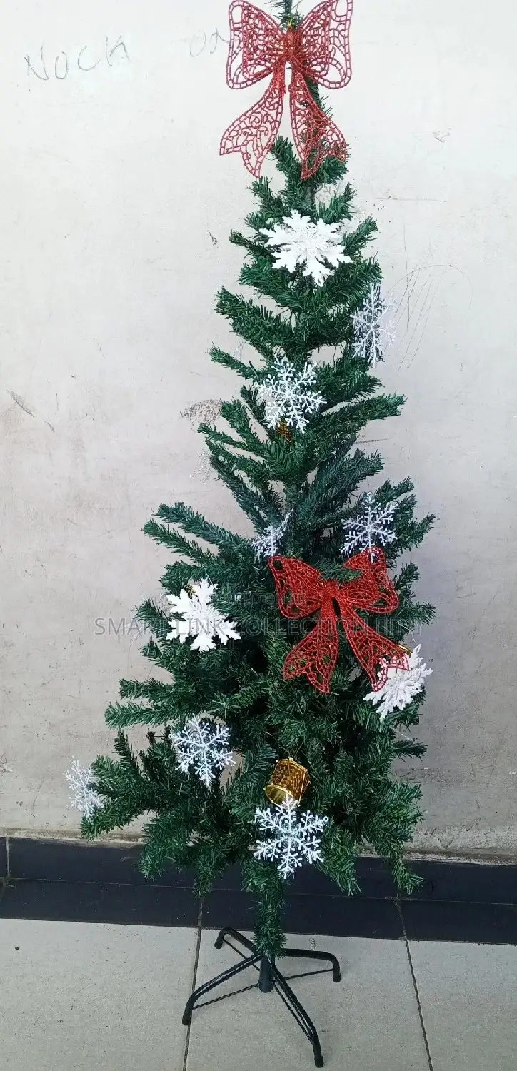 ✓ _Cyprus Christmas Tree_ 