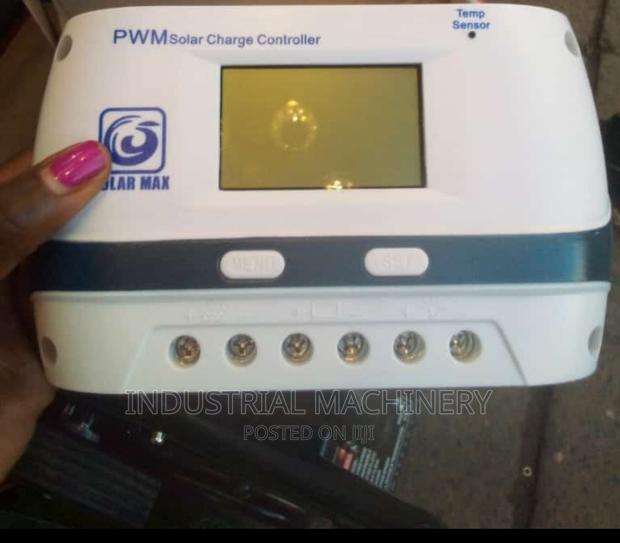 Charge Controller 60A - main view