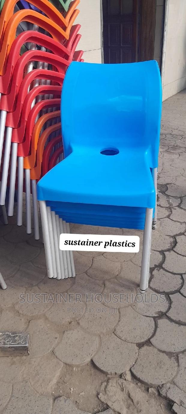 Clubs Plastic Chairs - main view