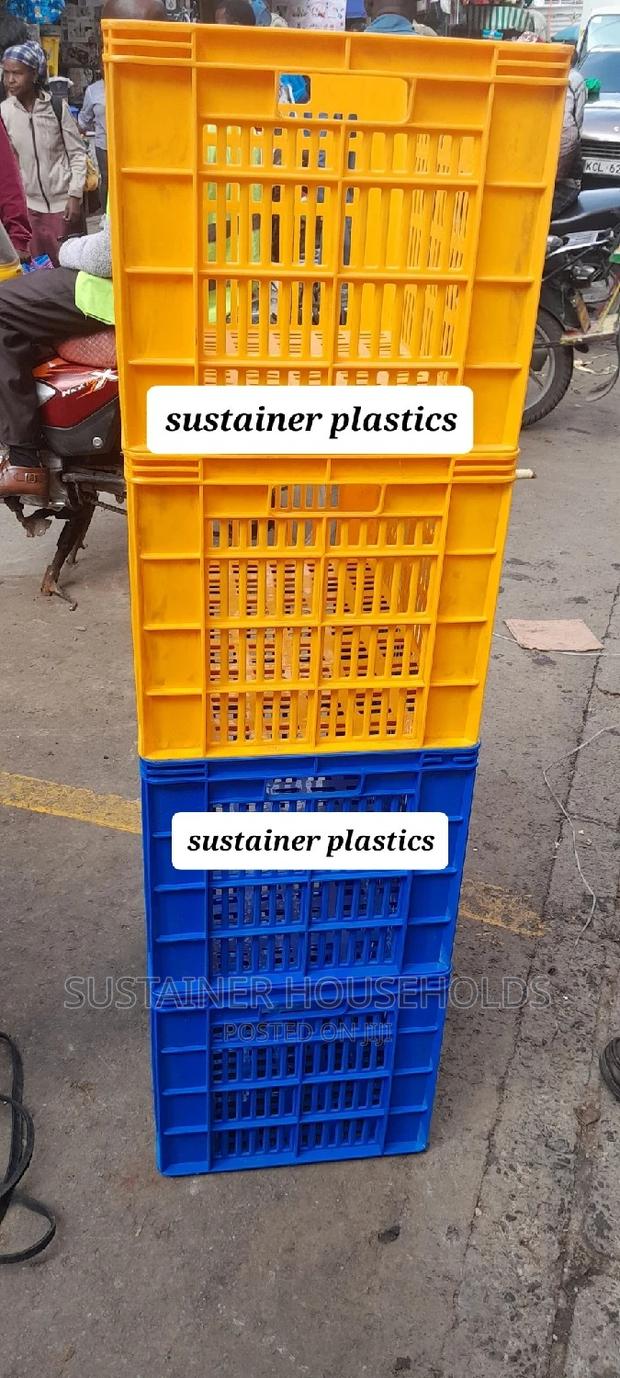 Extra Large Plastic Crates - thumbnail 3