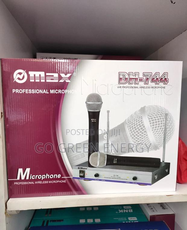 MAX DH 744 Wireless Microphone
