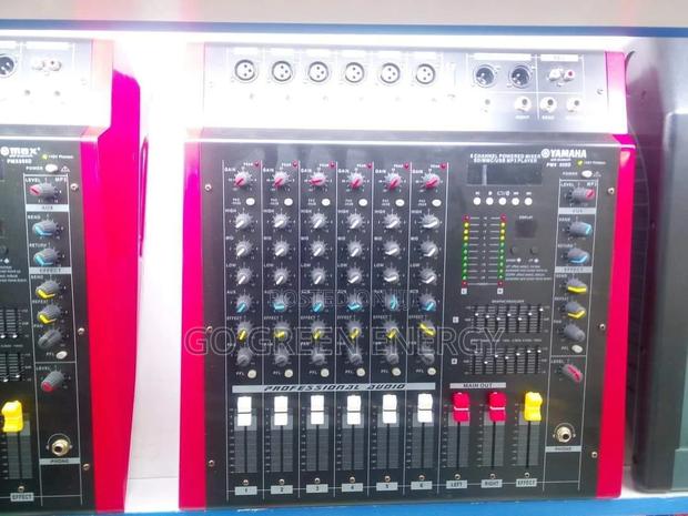 8 Channels Powered Mixer