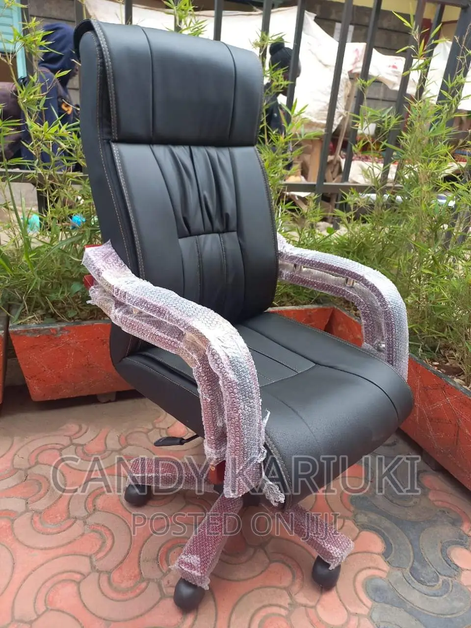 Executive Office Chair With Mahogany Arms