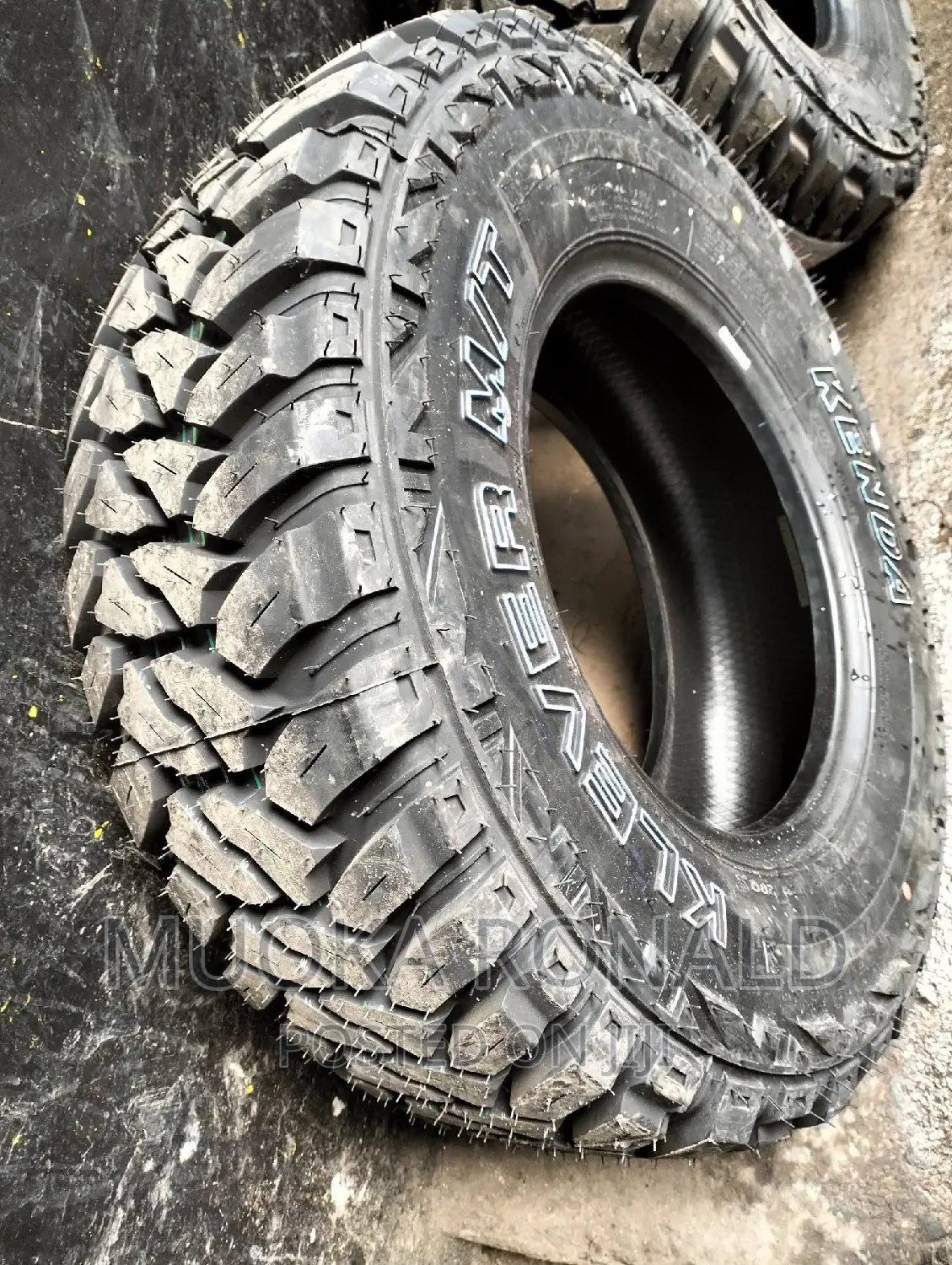 Kenda Tyre 265/75r16 (M/T