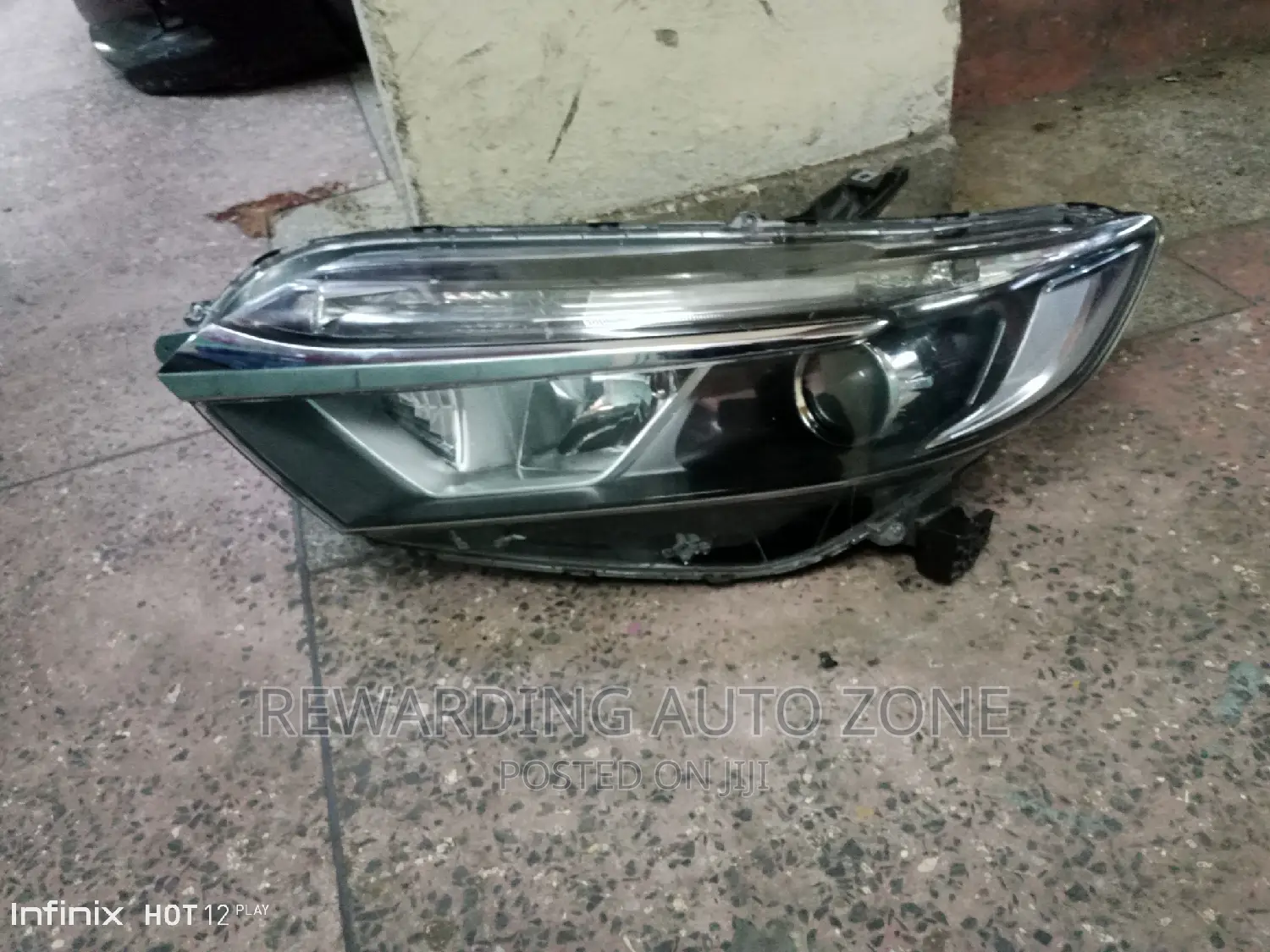 Honda Fit Shuttle 2016 Headlight Xenon.
