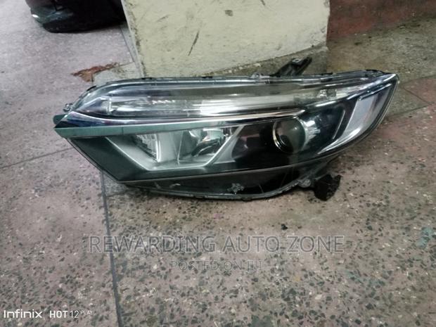Honda Fit Shuttle 2016 Headlight Xenon.