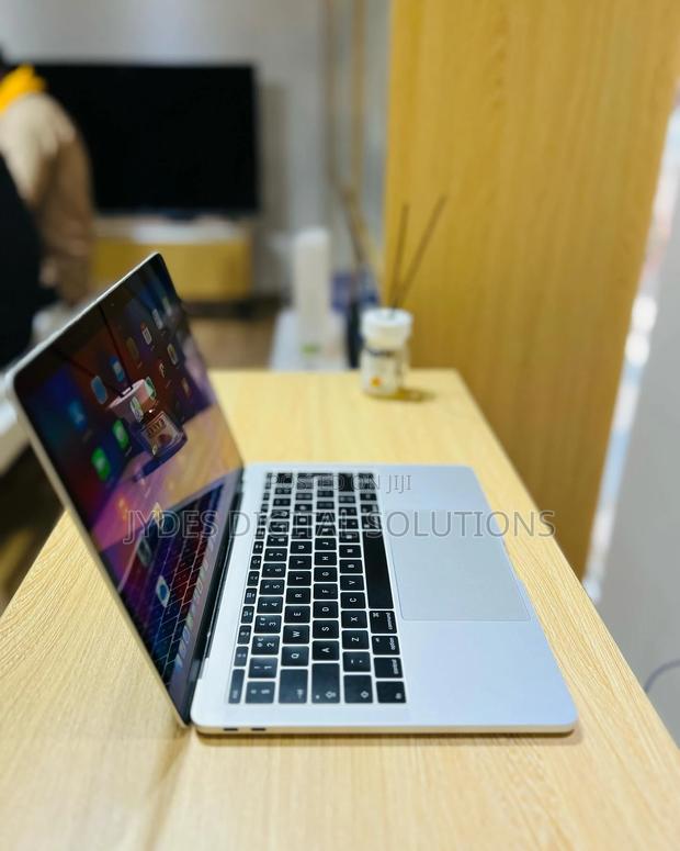 Laptop Apple MacBook Pro 2016 8GB Intel Core I5 SSD 256GB - thumbnail 3