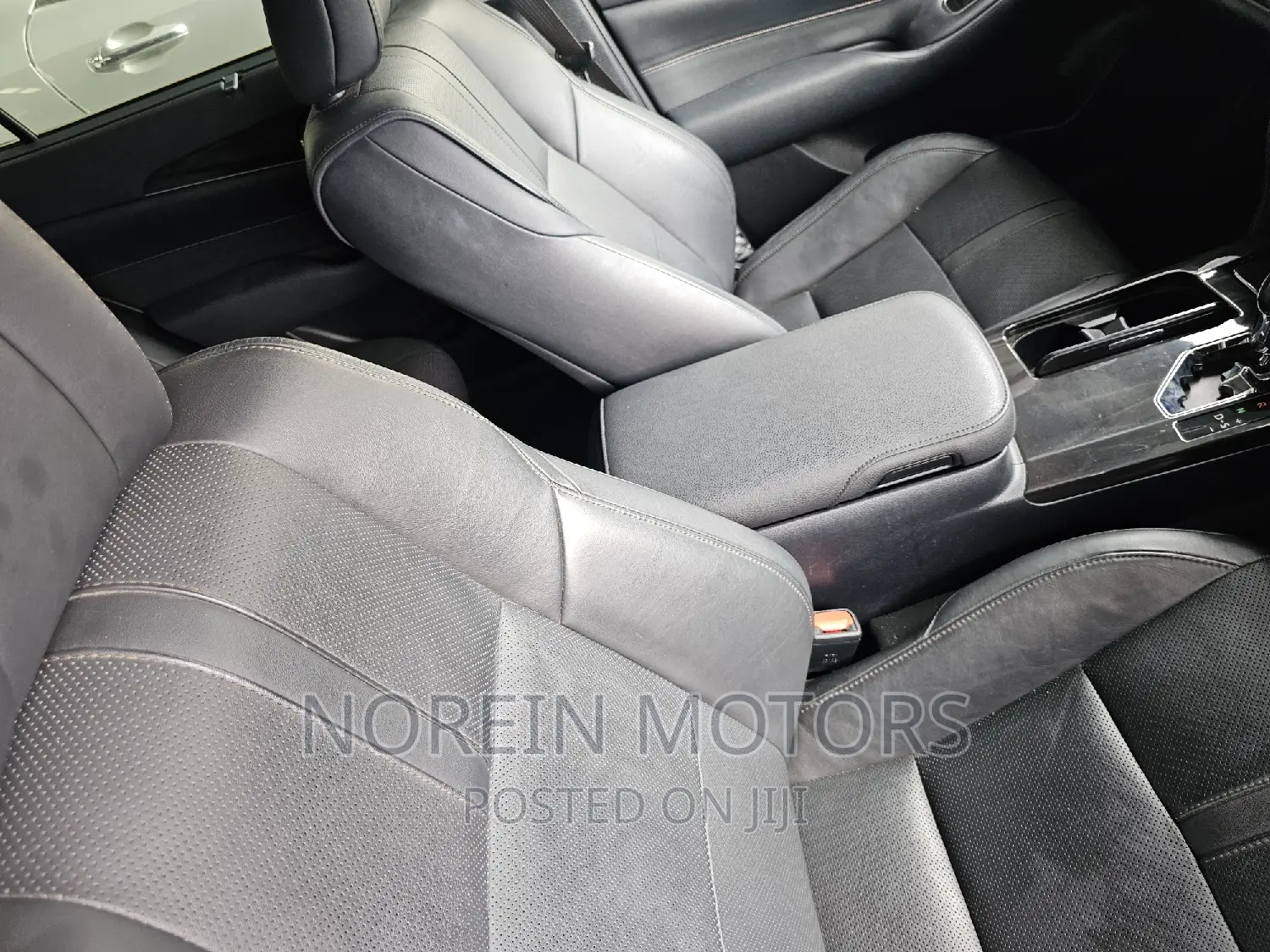 Toyota Crown 2016 Matt Black